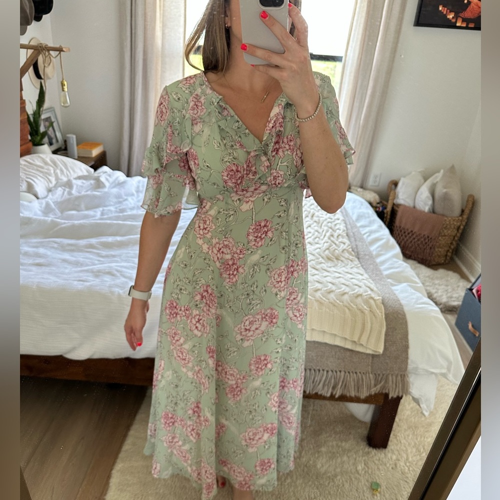 Gal Meets Glam maxi dress.